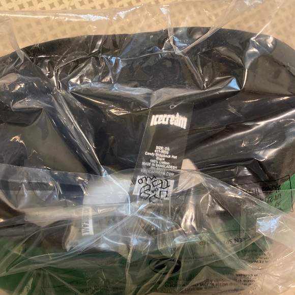 ICECREAM RUNNING DOG “CANDY” SNAPBACK - Picture 6 of 6